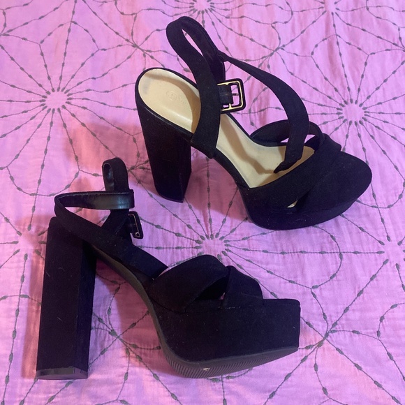 Wild Diva Shoes - Black, Chunky Heels- “Wild Diva Lounge” 8.5